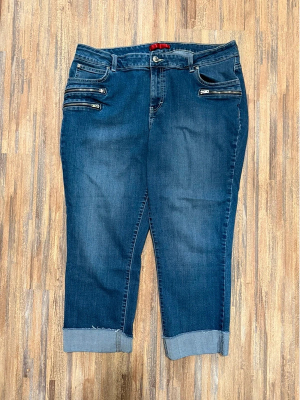 Jennifer Lopez capri pants size 18
